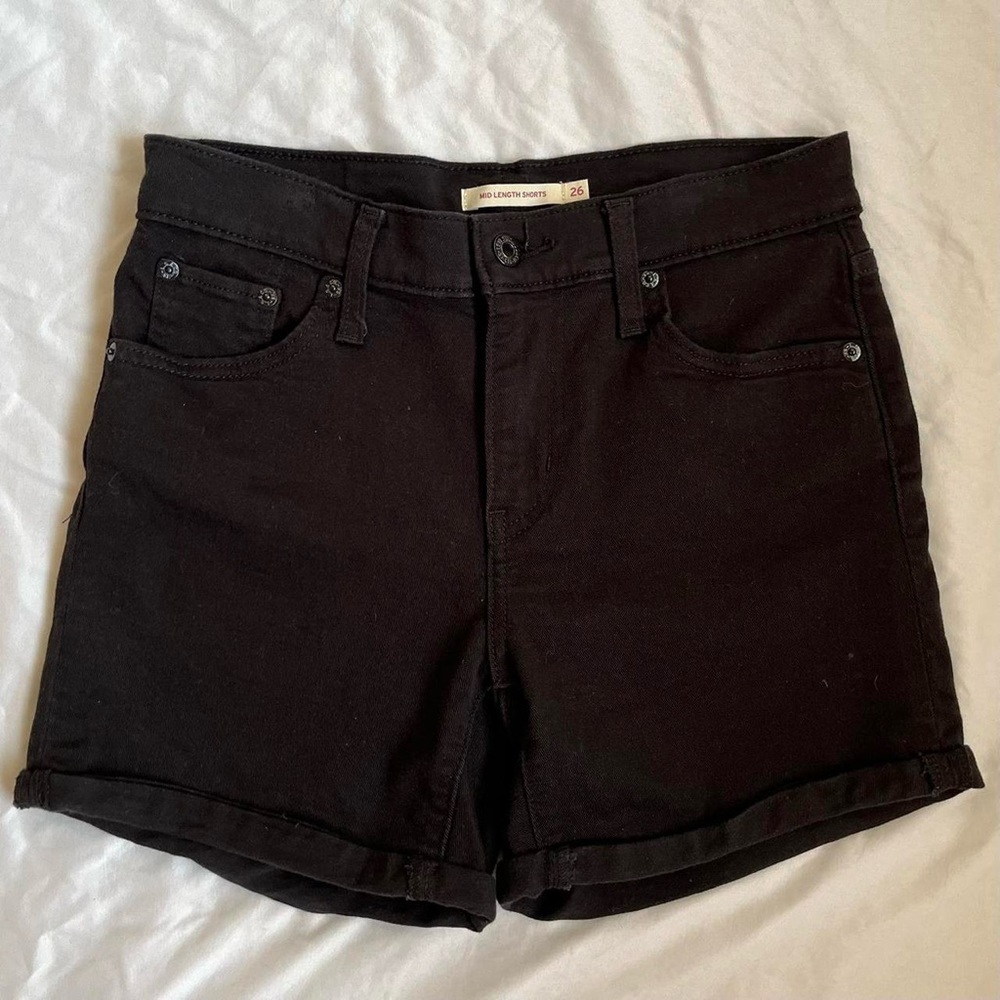 LEVI’S JEANS Black Mid Length Women’s Shorts